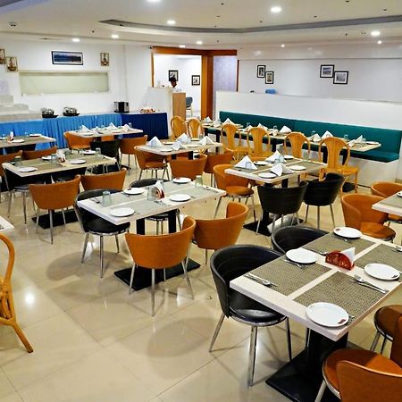 Bay View Hotel Vizag Вішакхапатнам Екстер'єр фото