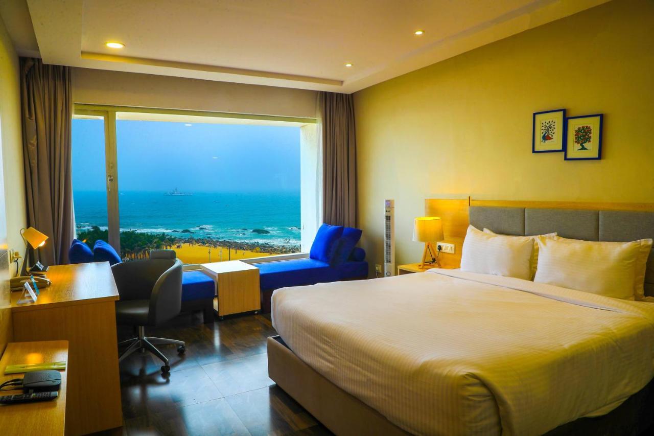 Bay View Hotel Vizag Вішакхапатнам Екстер'єр фото
