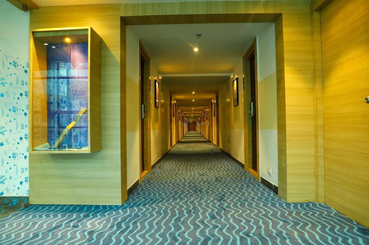 Bay View Hotel Vizag Вішакхапатнам Екстер'єр фото