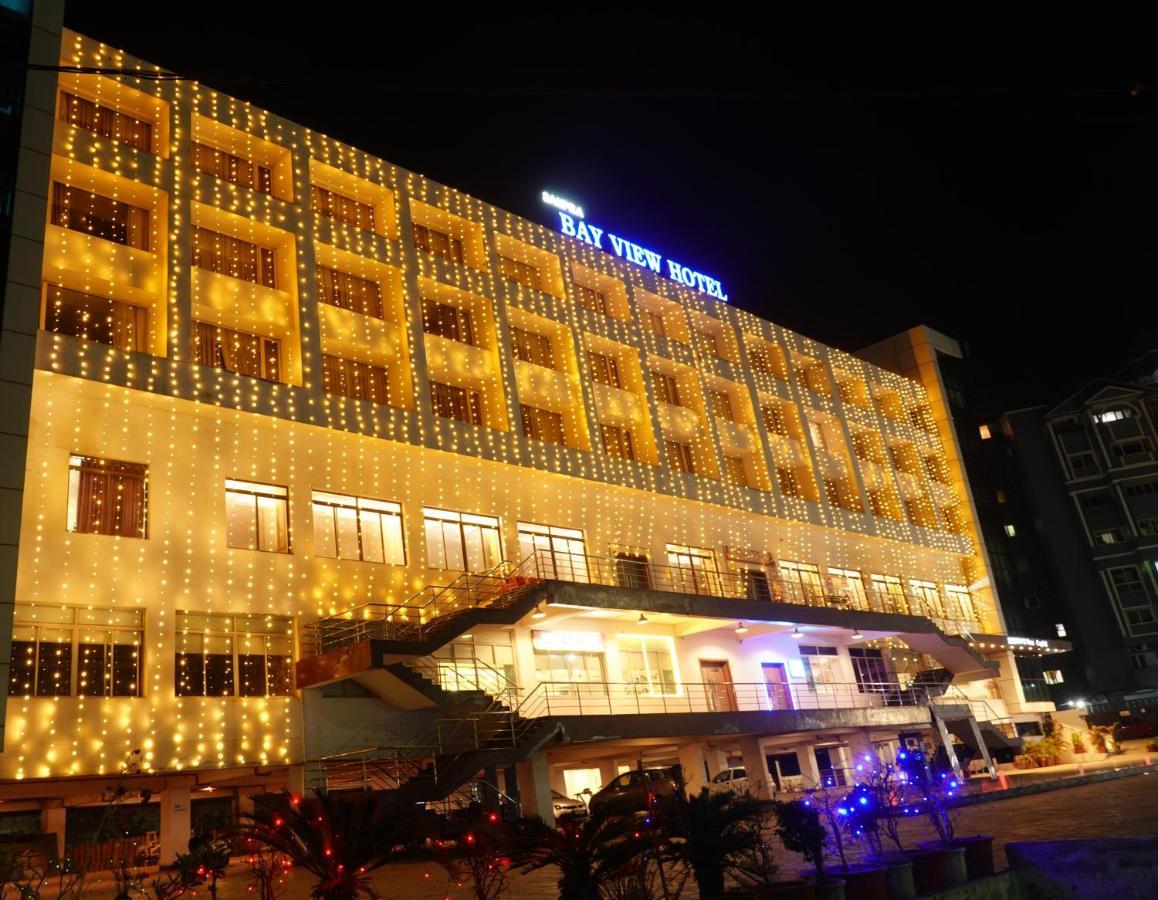 Bay View Hotel Vizag Вішакхапатнам Екстер'єр фото