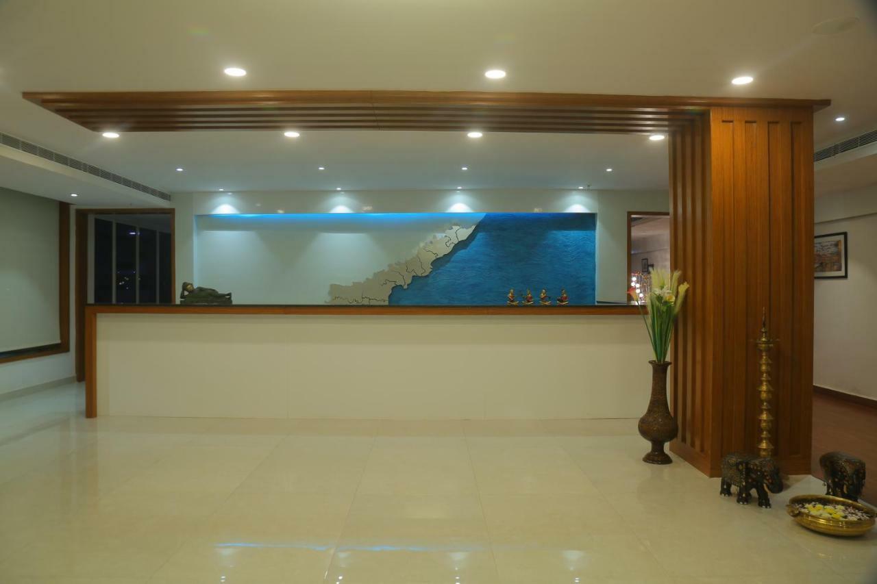 Bay View Hotel Vizag Вішакхапатнам Екстер'єр фото
